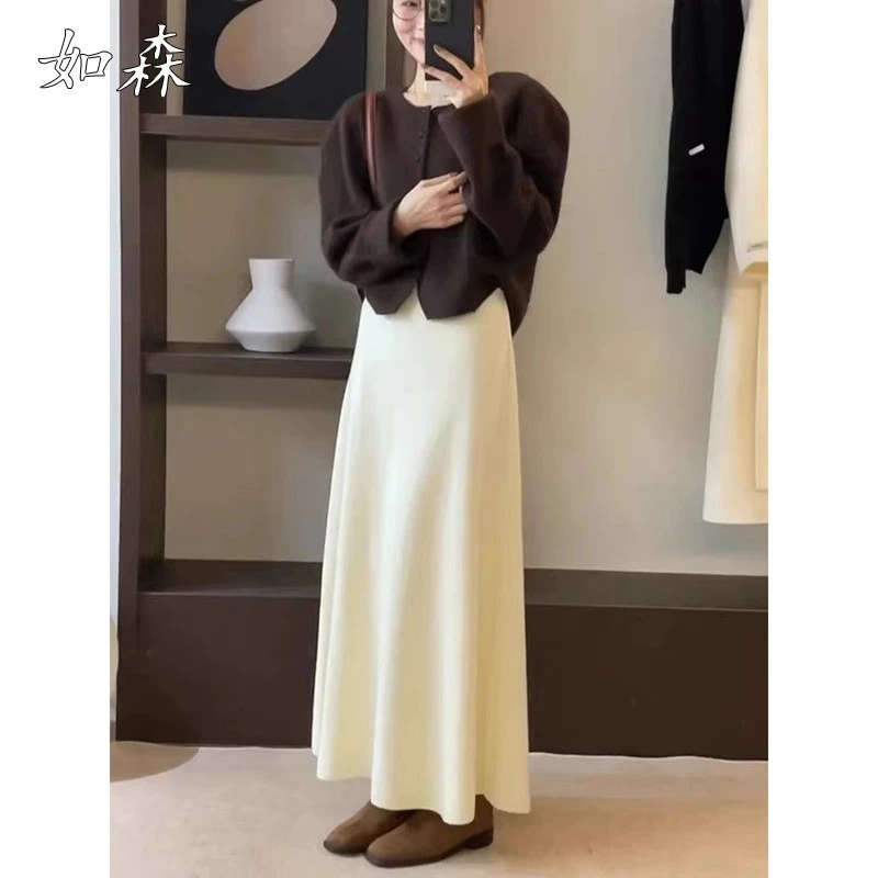 秋冬白色垂感高腰显瘦针织半身裙女法式漂亮松紧腰伞裙a字长裙子