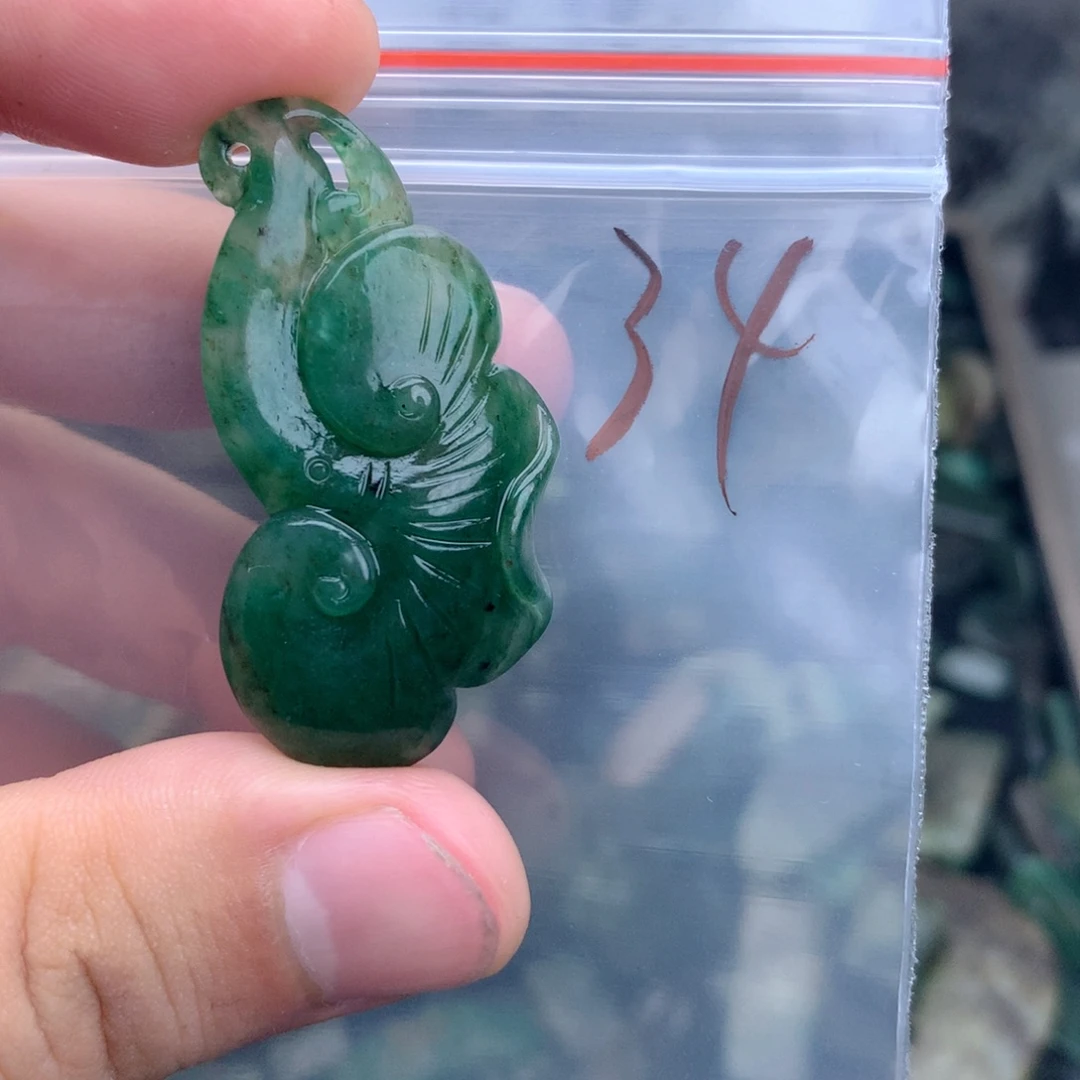王***玲未镶嵌独山玉珠宝半成品