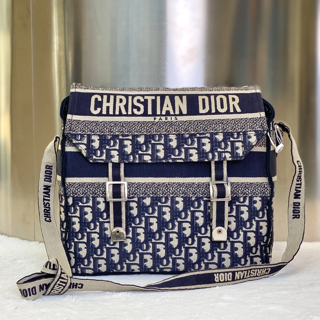 99新 DIOR/迪奥 古有98新迪奥camp中号斜挎包1248