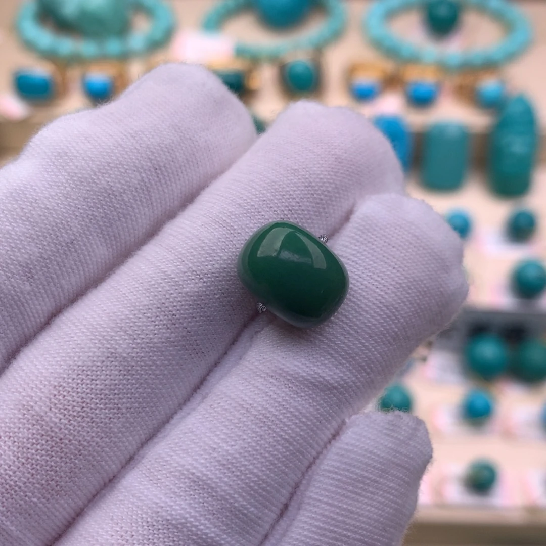 绿松石未镶嵌珠宝奇石11.9×8.9