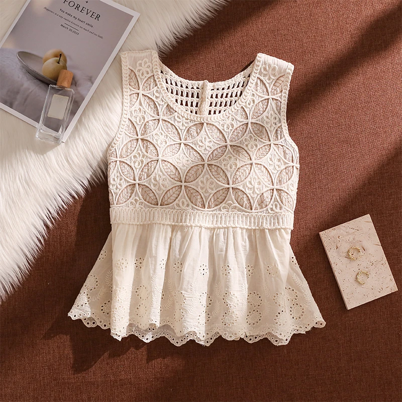 波西米亚镂空钩花针织吊带背心女2025夏季新款度假风减龄修身上衣