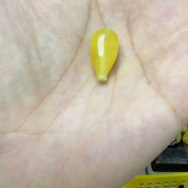 未镶嵌蜜蜡裸石吊坠