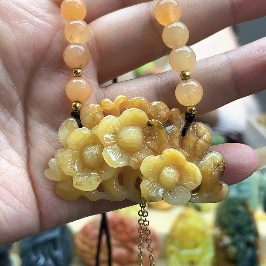 蛇纹石玉颈饰未镶嵌