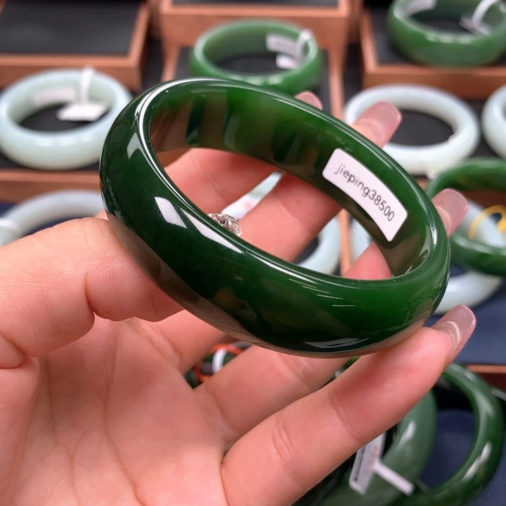 未镶嵌手镯和田玉（碧玉）