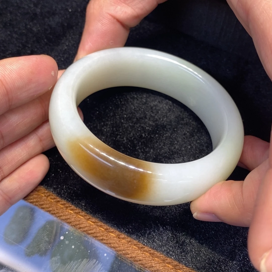 和田玉（糖玉）手镯未镶嵌