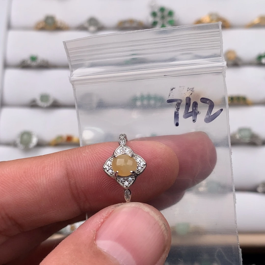 翡翠未镶嵌戒圈742