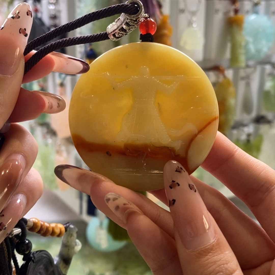 蛇纹石玉未镶嵌颈饰