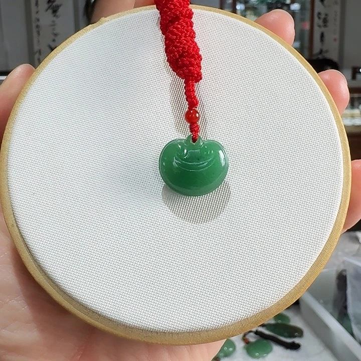 密玉（石英质玉）未镶嵌颈饰