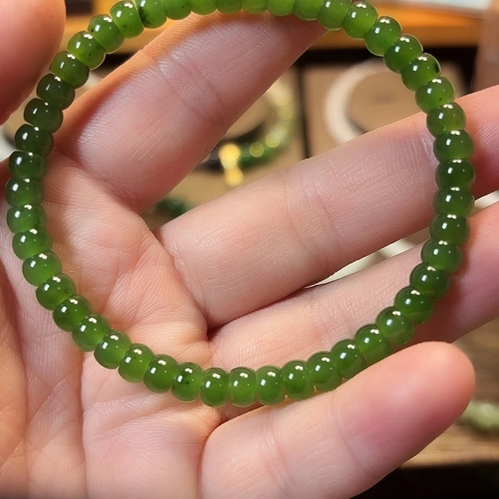 和田玉未镶嵌车挂