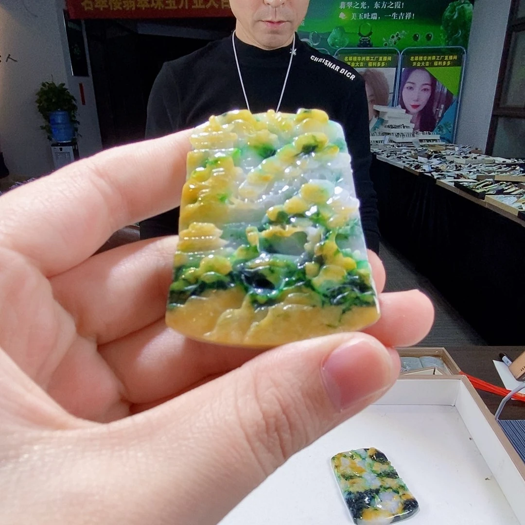 颈饰未镶嵌翡翠翡翠