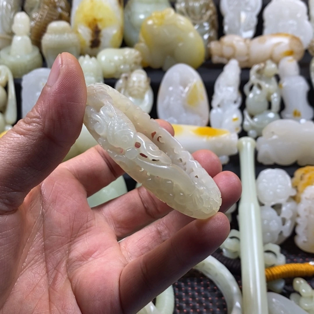 和田玉颈饰未镶嵌