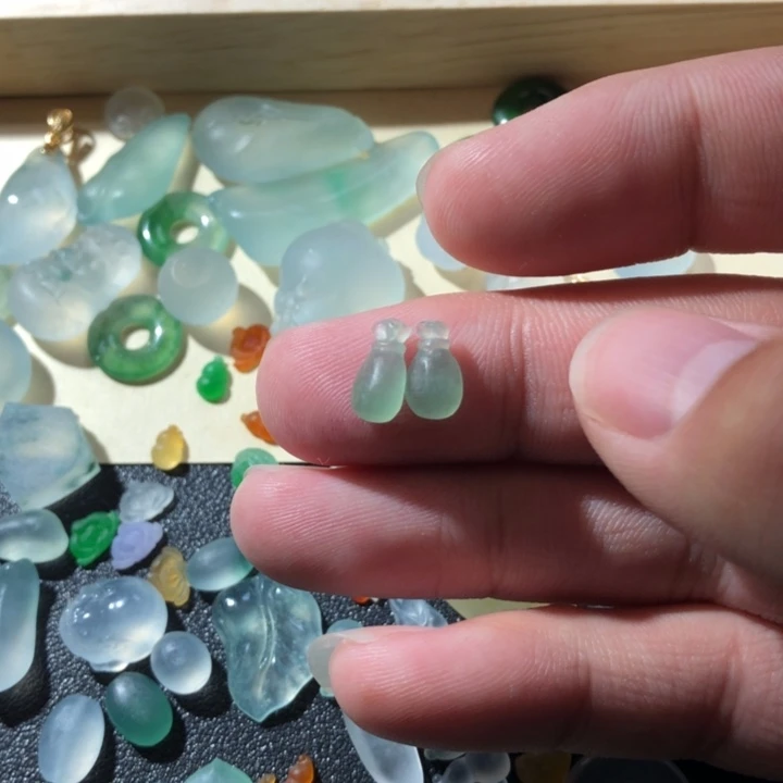 定制翡翠未镶嵌挂件