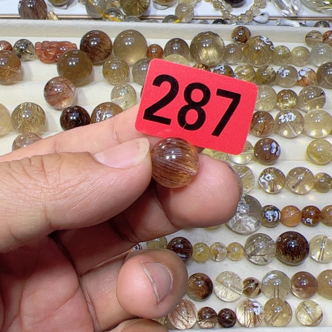 水晶颈饰未镶嵌不***?天然水晶