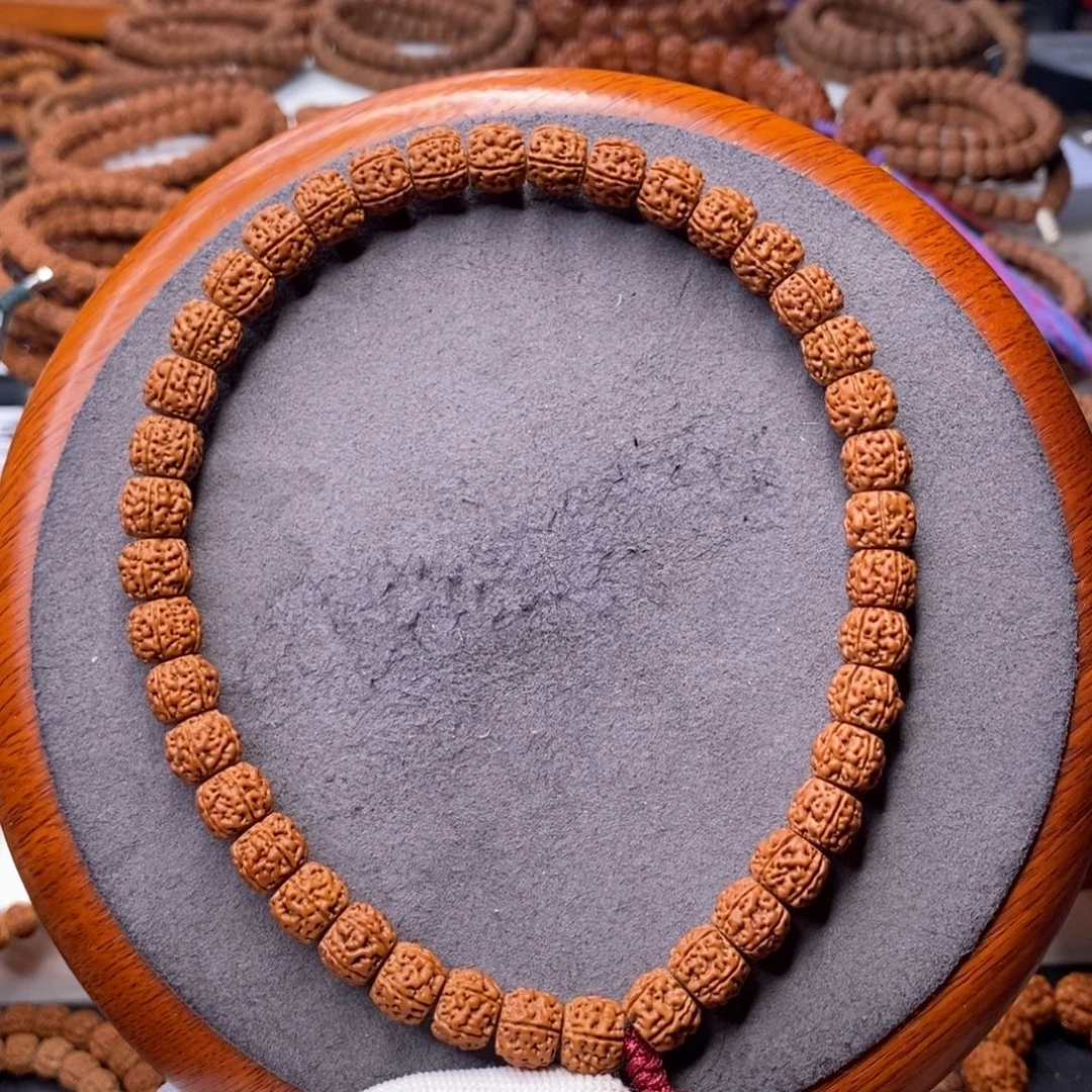 金刚菩提手串五瓣龙切五星盘龙手持，尺寸10.8