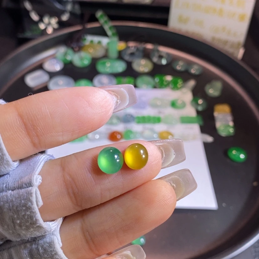 【闪购商品】翡翠挂件未镶嵌蛋面