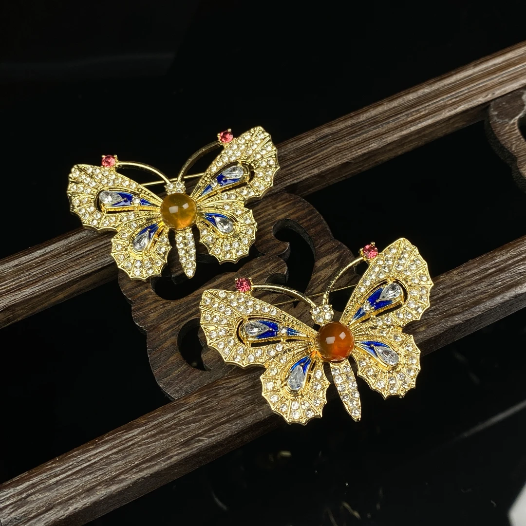 【逍遥严选】琥珀蝴蝶紫罗兰胸针*5B09-13/32/多样性发/1件