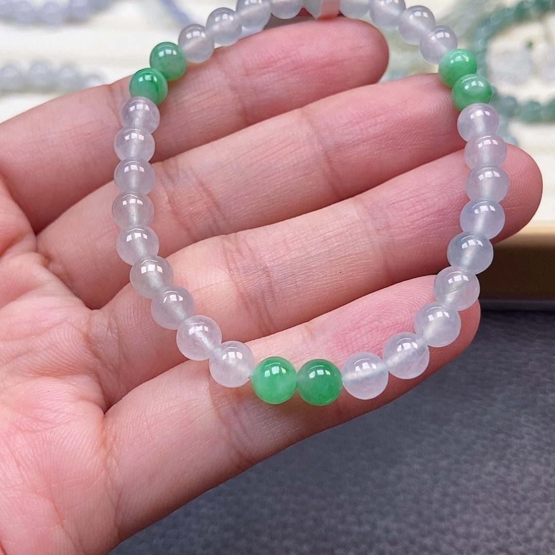 翡翠未镶嵌手链卡5.5