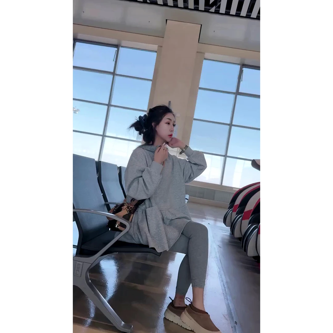 口兜花苞裙宽松纯色卫衣裙长袖气质遮肉百搭小众卫衣