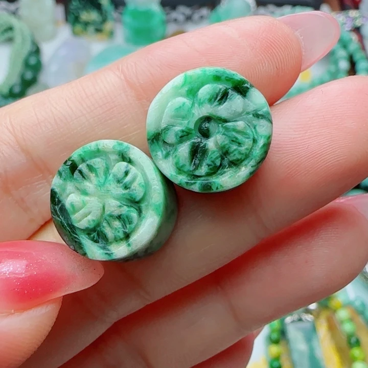 财***雲翡翠未镶嵌颈饰天然A货