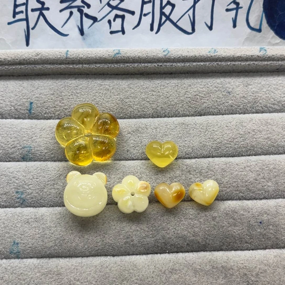 未镶嵌琥珀裸石小***࿐天然琥珀