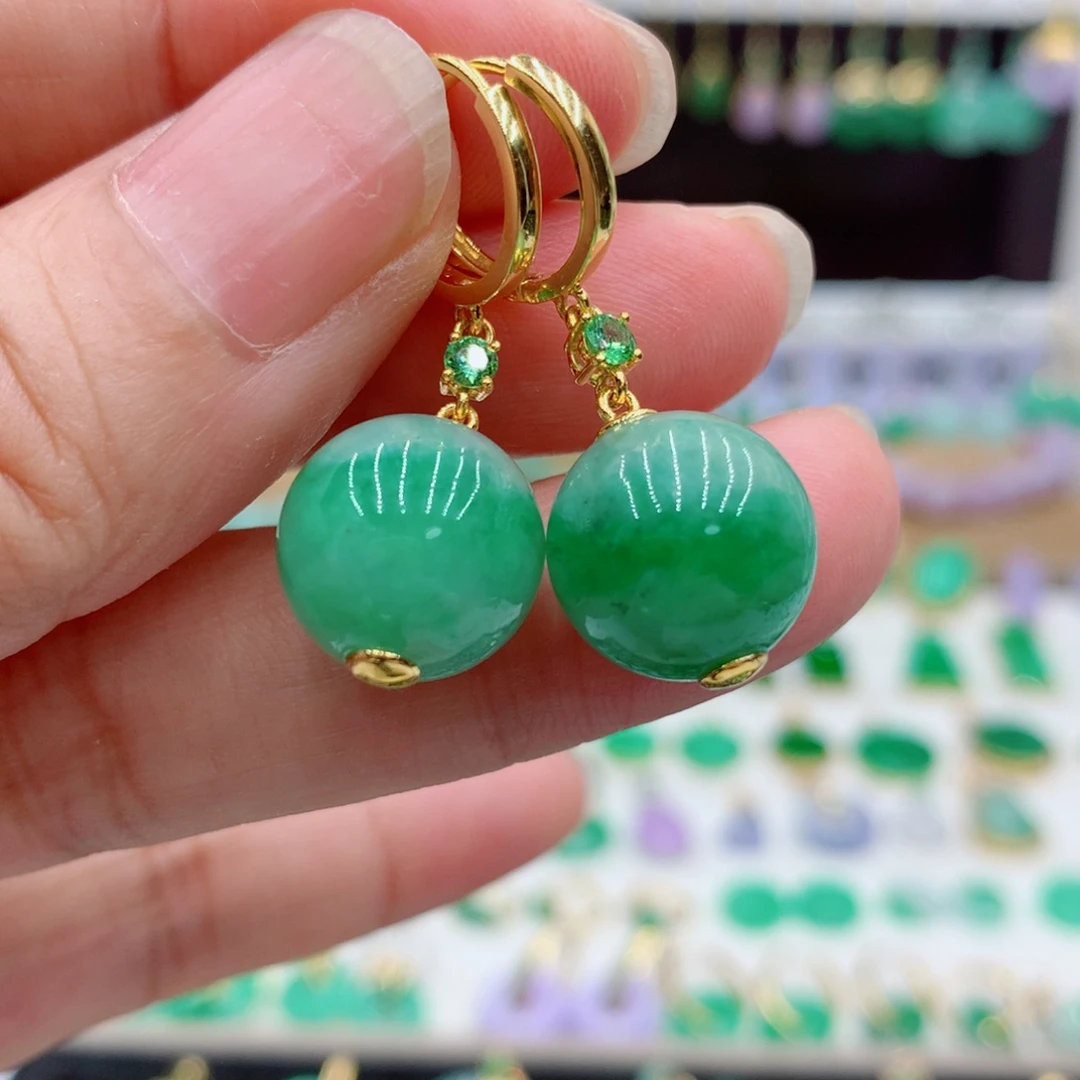 天***利18K金镶嵌翡翠耳饰