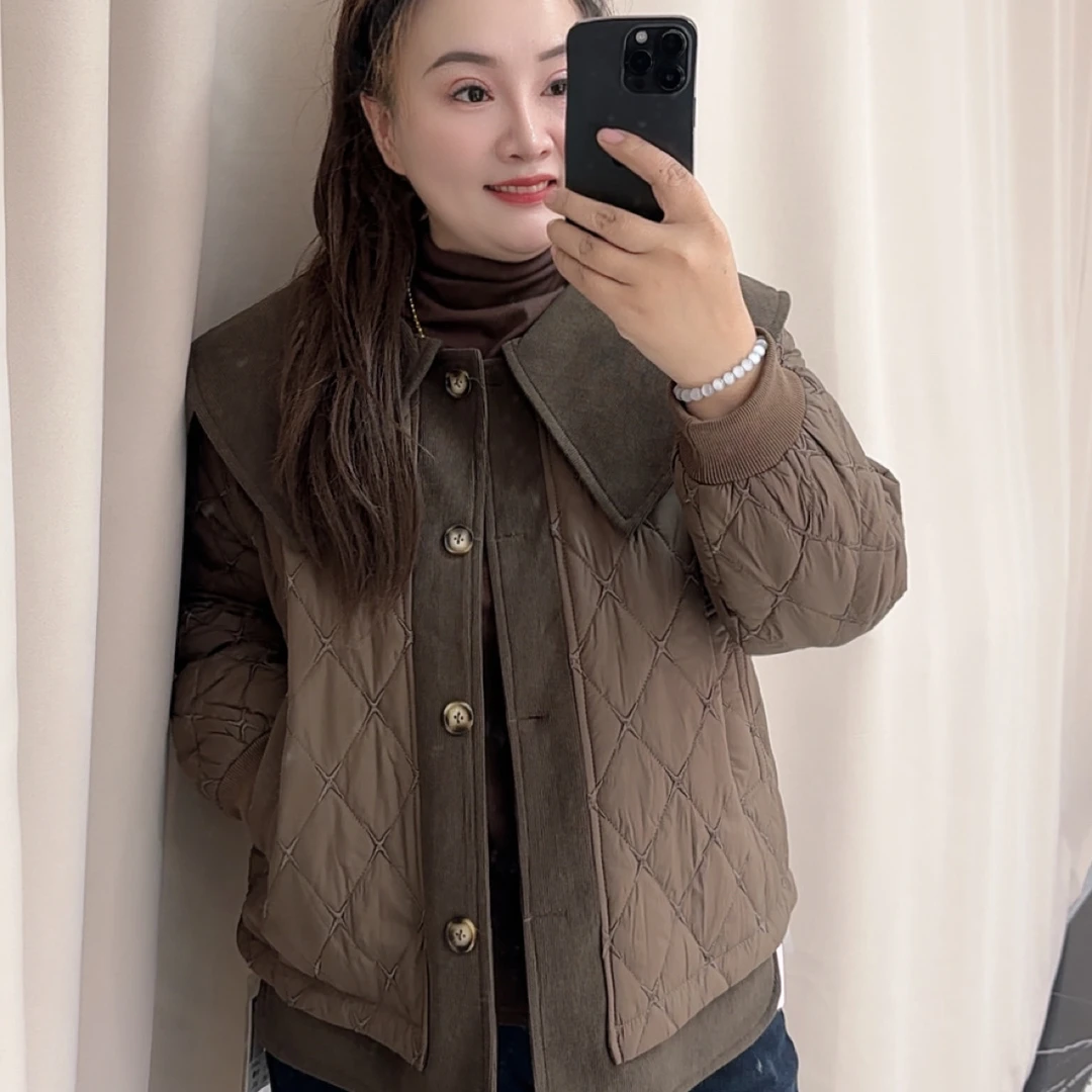24041秋冬季新款娃娃领菱格拼接韩版时尚短款棉服外套