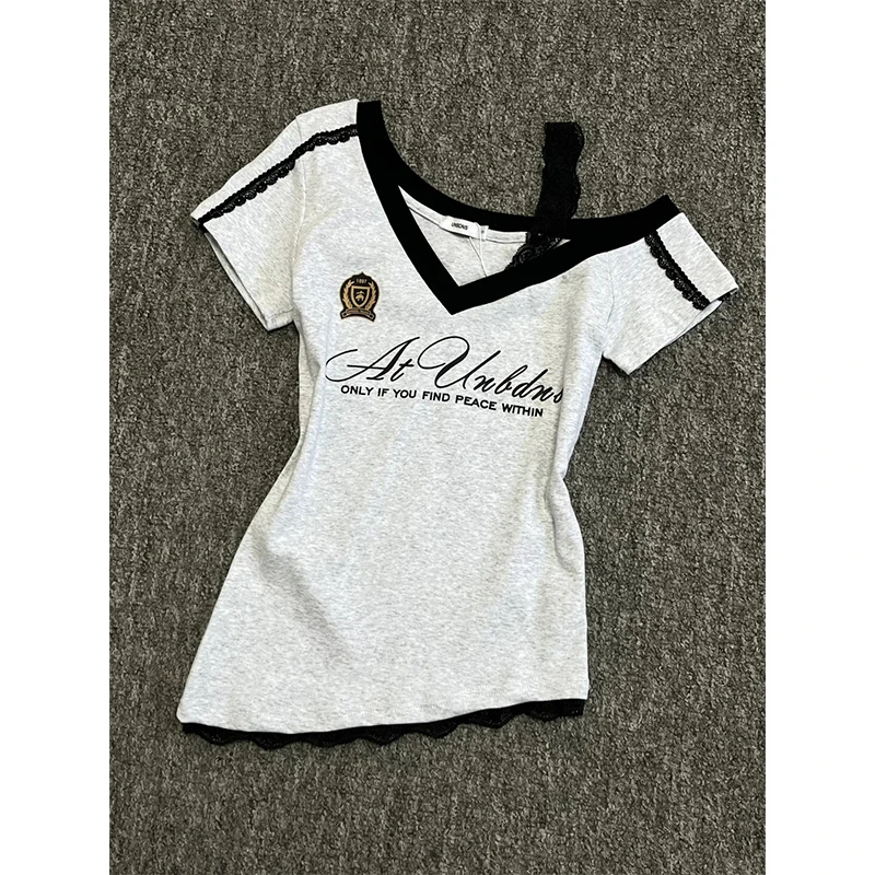 设计感小众蕾丝拼接V领短袖t恤女夏季新款独特修身显瘦小上衣体恤