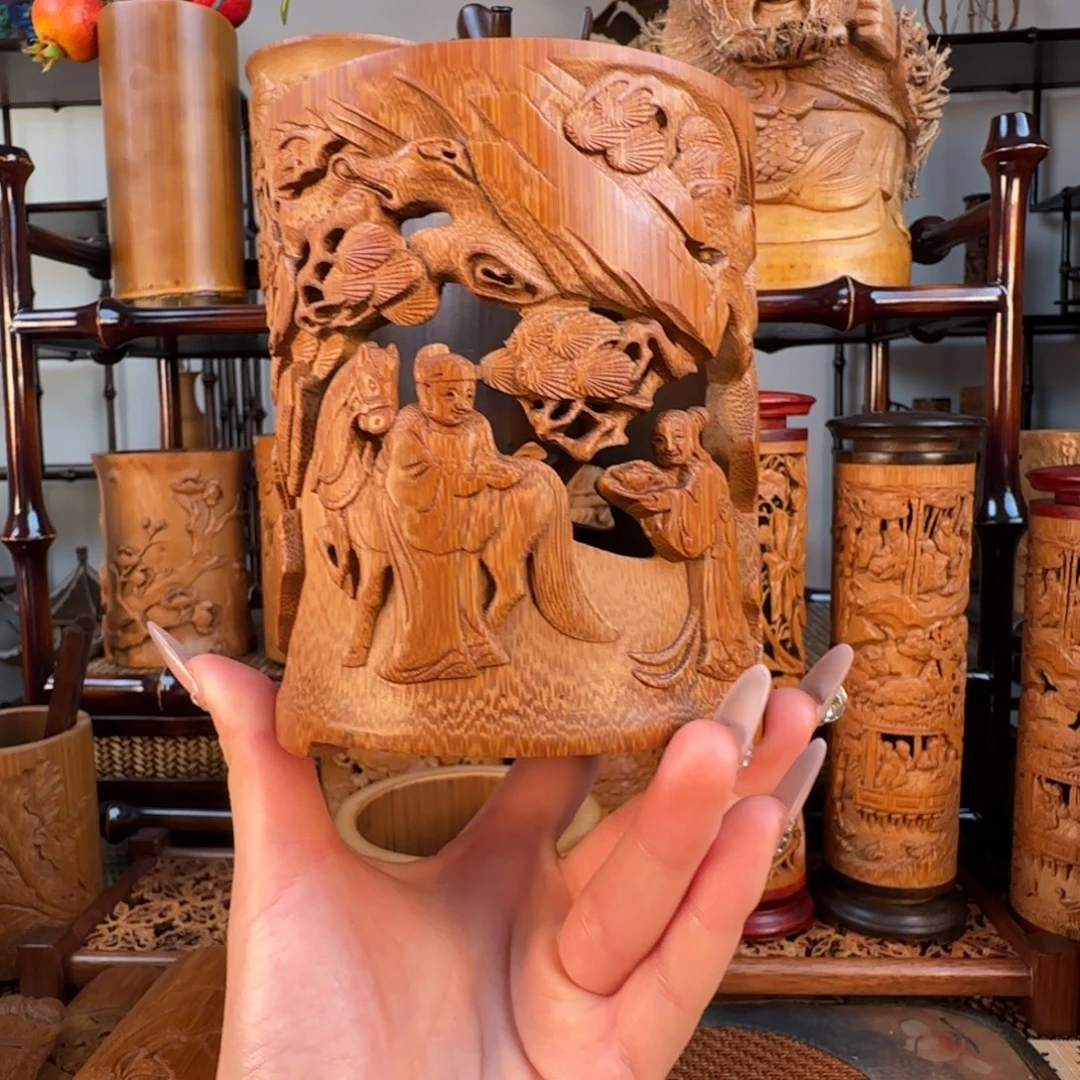 香榧木赴京赶考中号笔筒