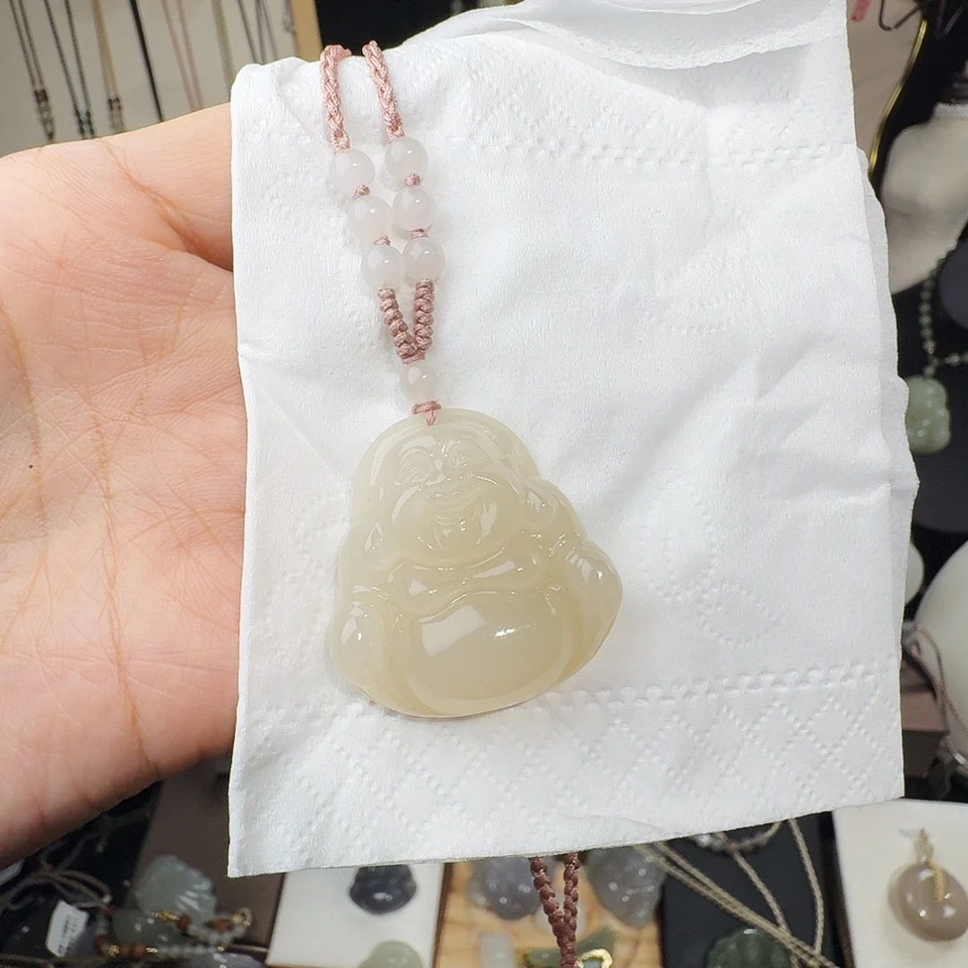 嘉***猫颈饰未镶嵌和田玉