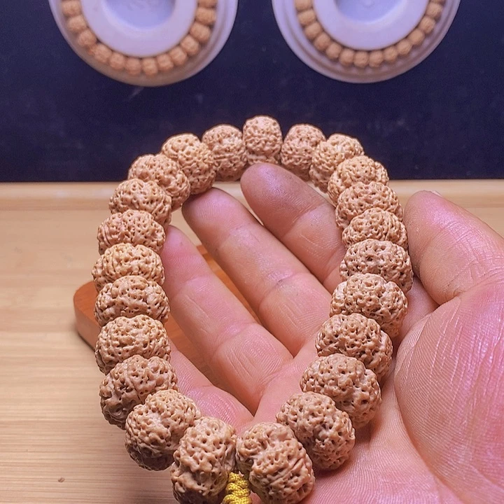 手串金刚菩提梁梅花款