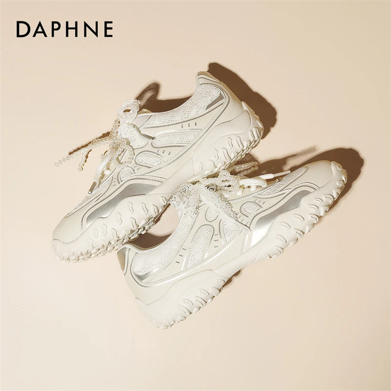 达芙妮芭蕾风德训鞋女2025春夏新款蕾丝透气阿甘鞋厚底休闲小白鞋