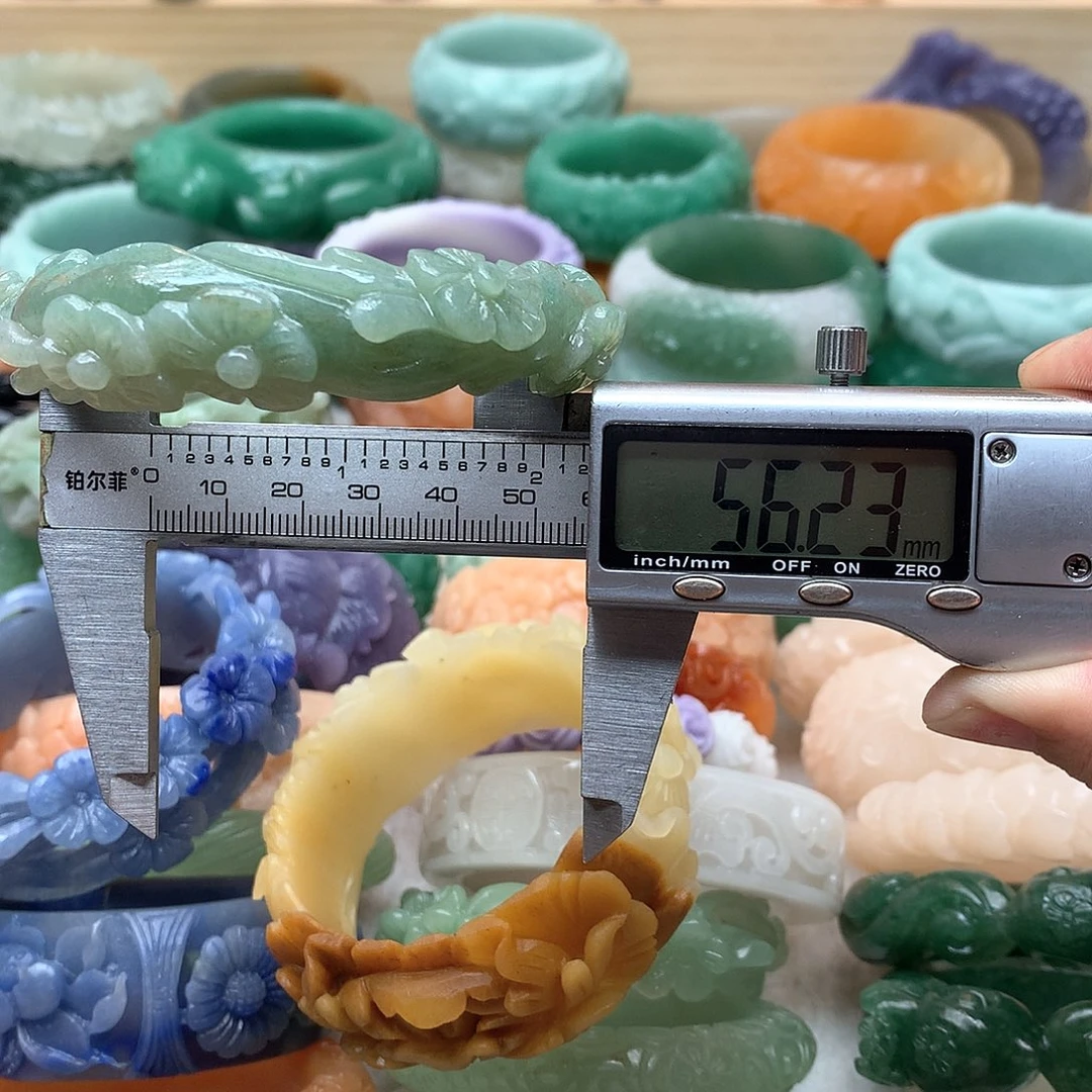 未镶嵌手镯石英质玉