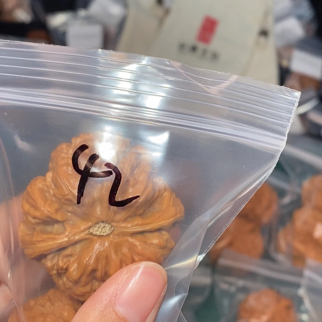 吊坠文玩核桃42粗筋