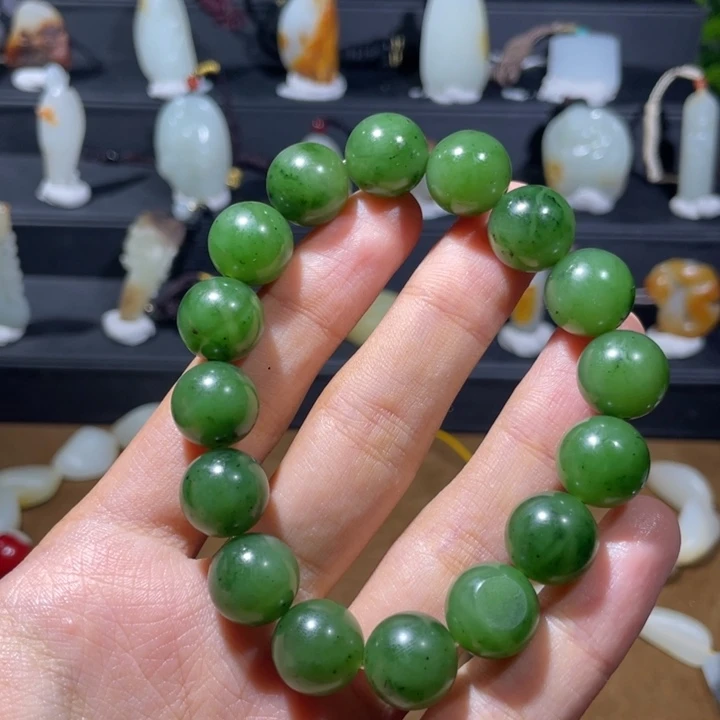 小***n未镶嵌和田玉（糖玉）车挂