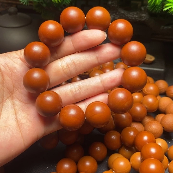 手串橄榄核1.9尺寸树王光珠