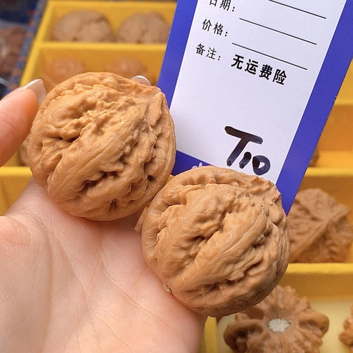 嗯***呢文玩核桃把件文玩核桃霸王龙10