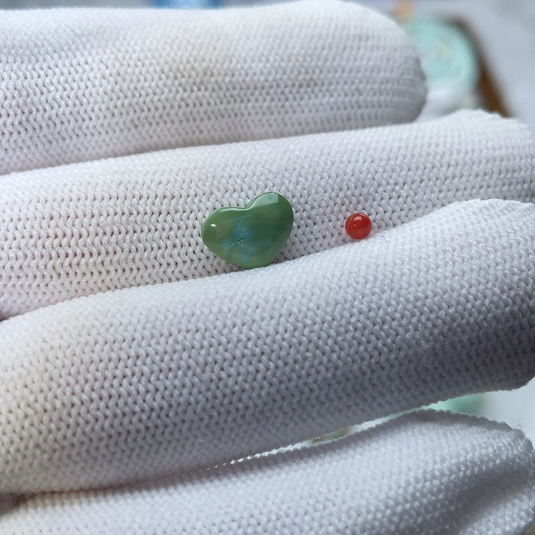 南红玛瑙未镶嵌珠宝奇石