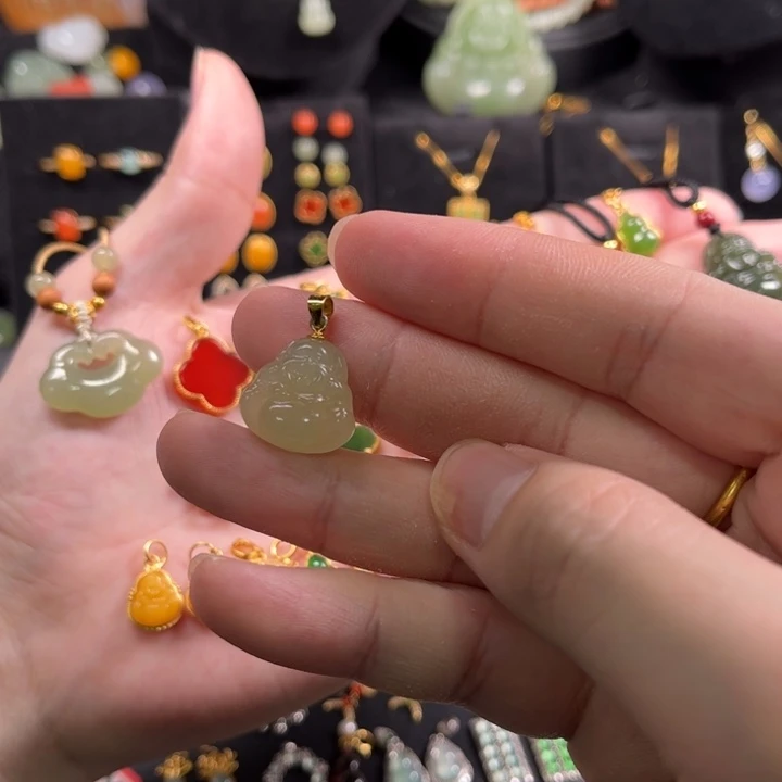 颈饰银S925镶嵌和田玉