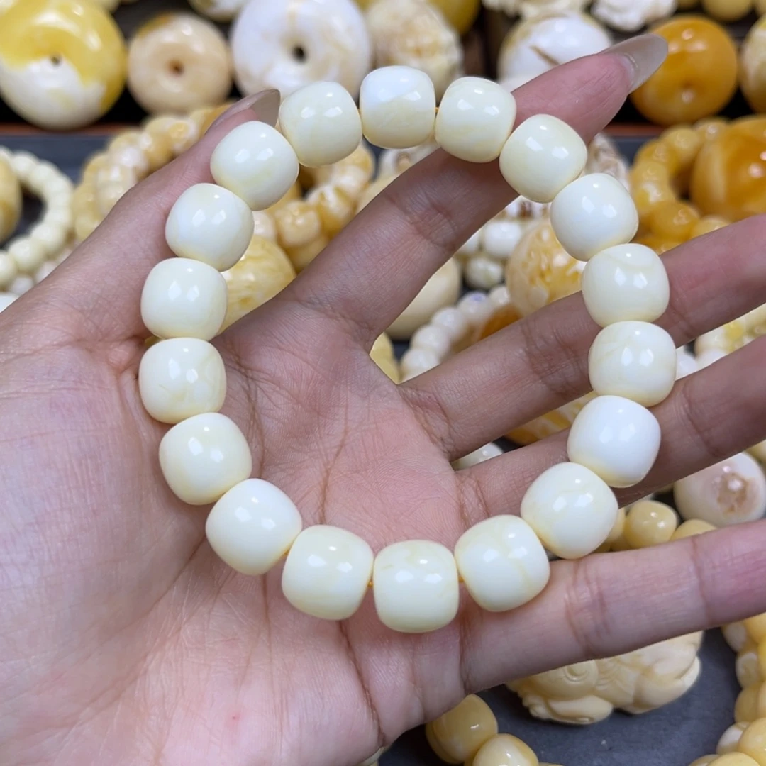 琥珀未镶嵌手串……