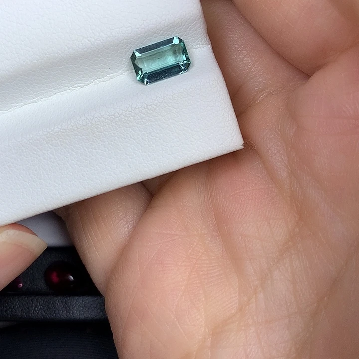 碧玺裸石未镶嵌1.16ct薄荷绿碧玺