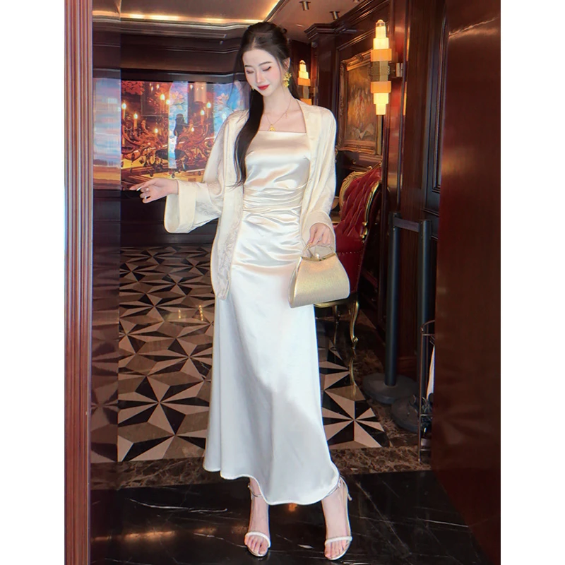 2025新款缎面连衣裙夏款光泽感吊带裙A字裙遮肉收腰显瘦连衣裙