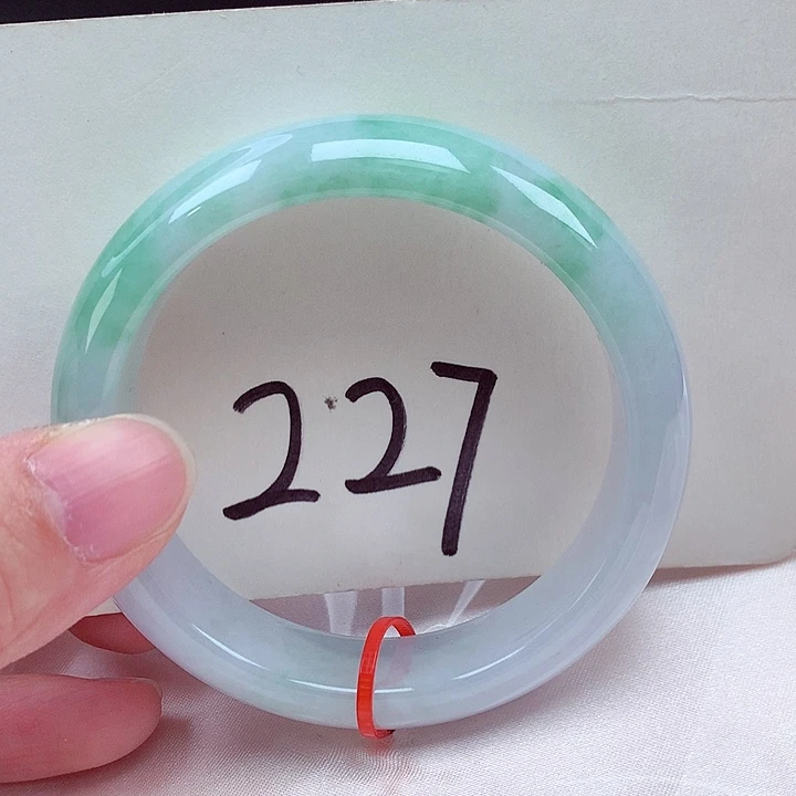 翡翠未镶嵌手镯翡翠