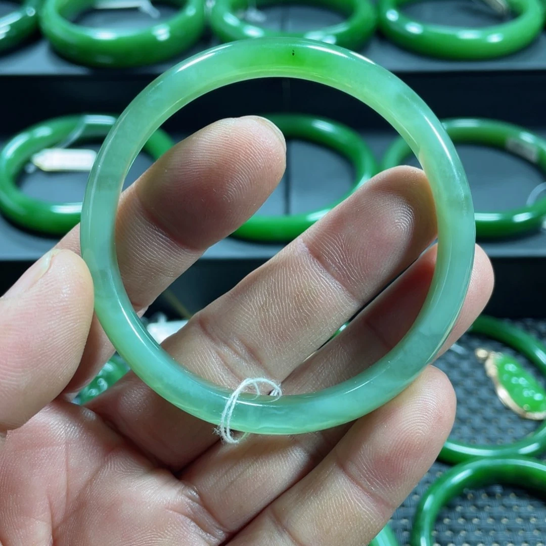 和田玉（碧玉）手镯未镶嵌