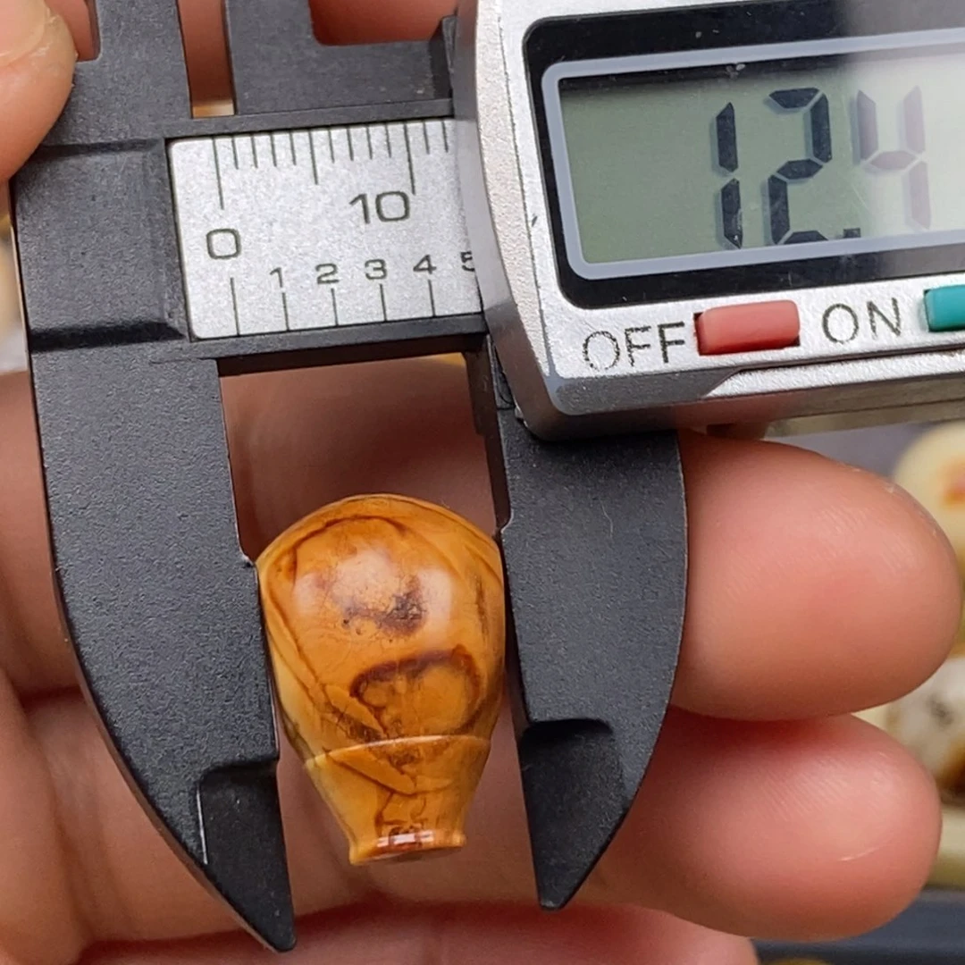 蜜蜡珠宝奇石未镶嵌摸****你