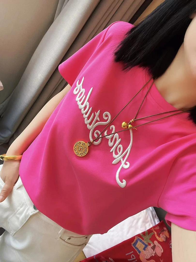 哝NONG-2025年早春新款欧若风字母趣味字母刺绣短袖上衣0992362