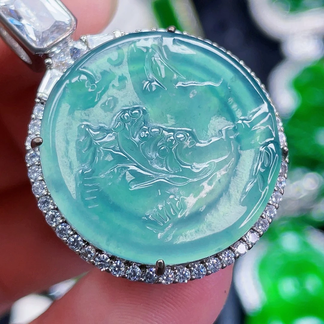 翡翠未镶嵌颈饰237