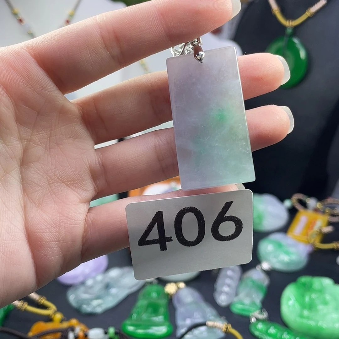 翡翠未镶嵌吊坠(赠链)