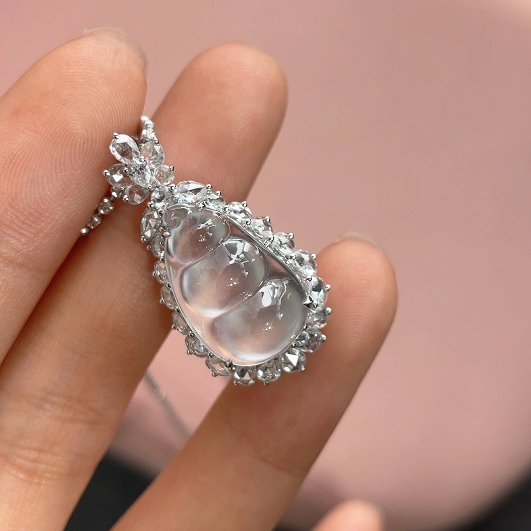 翡翠颈饰18K金镶嵌豆子