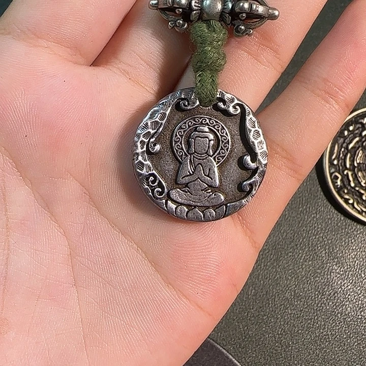在***方核桃其他藏传工艺品九宫八卦牌