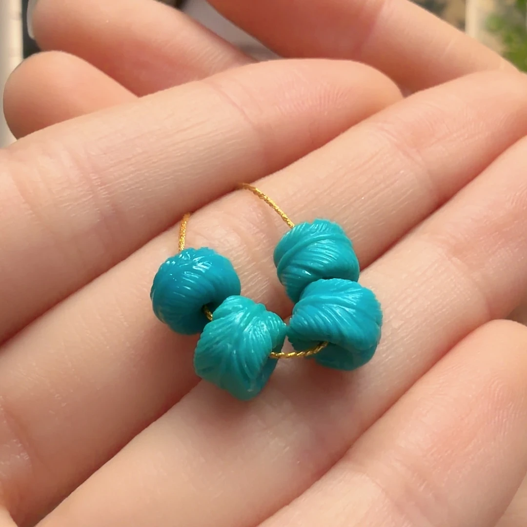 绿松石未镶嵌颈饰